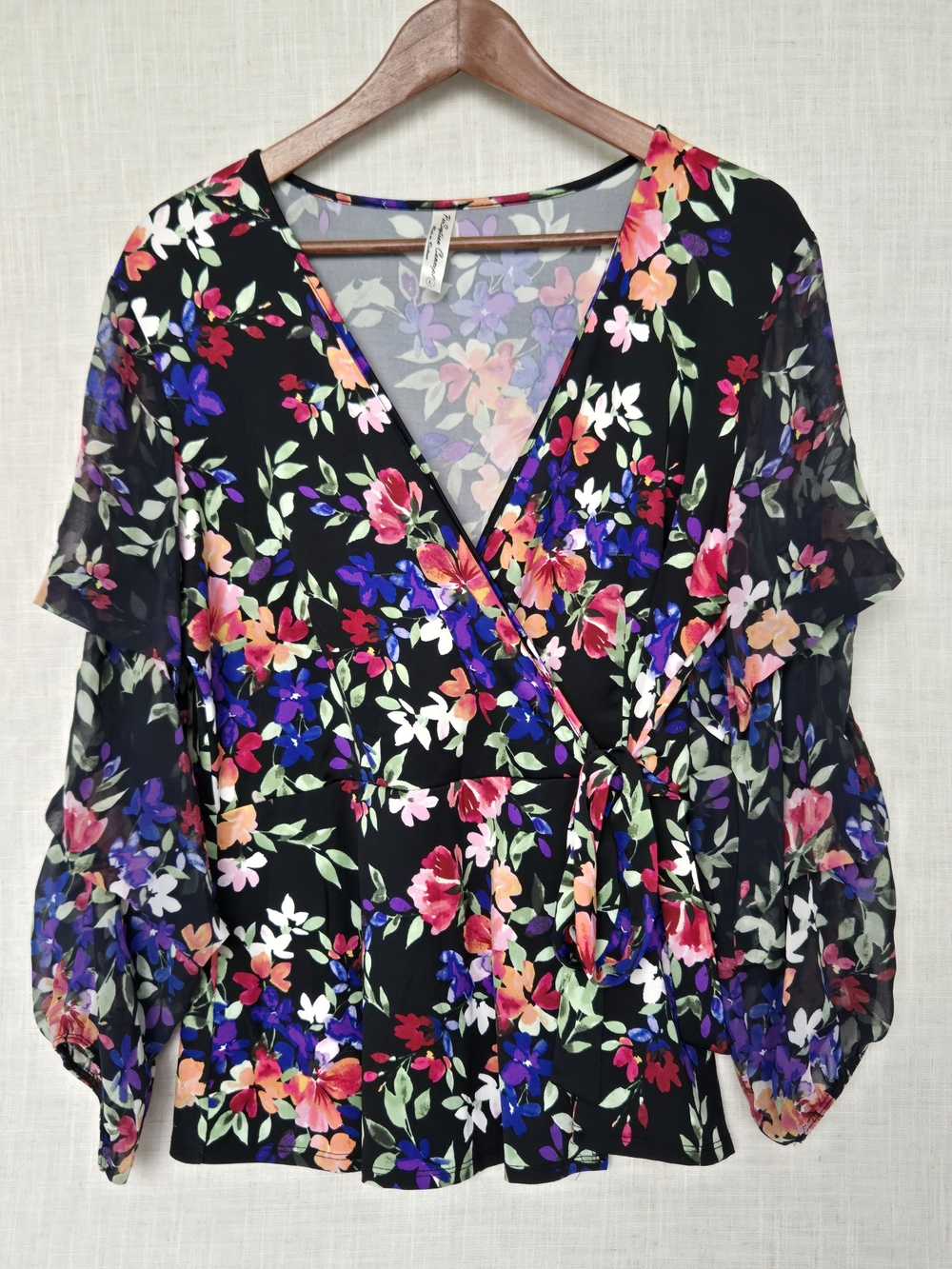 PerSeption Concept Tie Waist Wrap Blouse w Ruffle Sleeve Floral Print on Black L